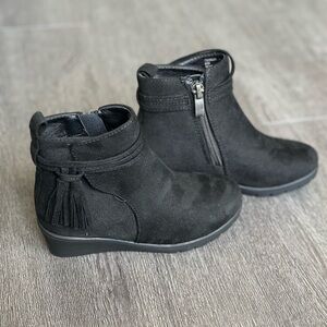 Toddler Size 9 Black Boots